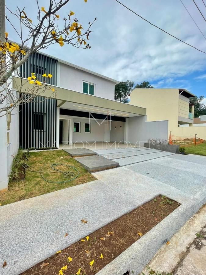 Casa em Condomínio 3 dormitórios